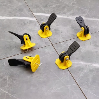 New type reusable tile leveling system